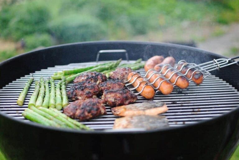 How to Have the Perfect Outdoor Party or Picnic
